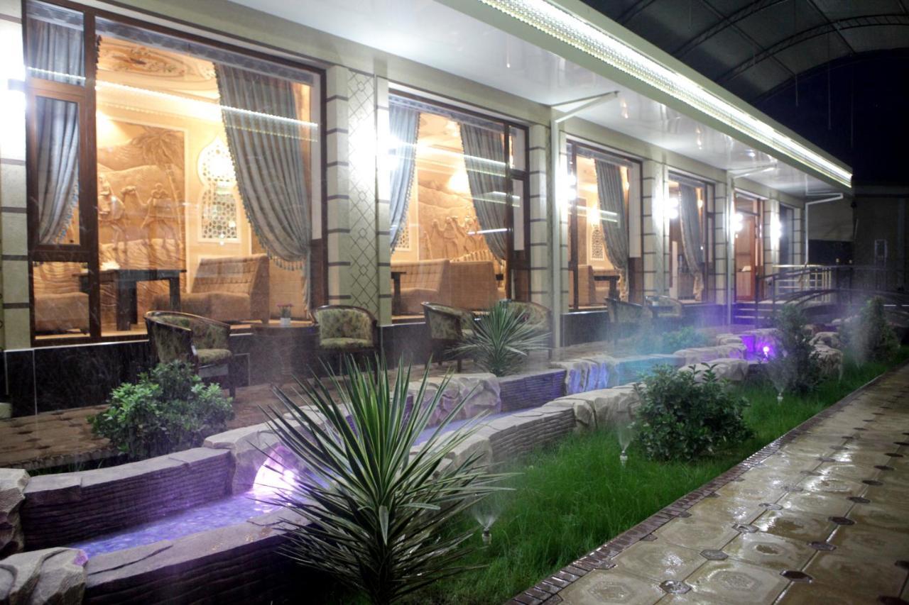 Hotel Naxshab Qarshi Exterior foto