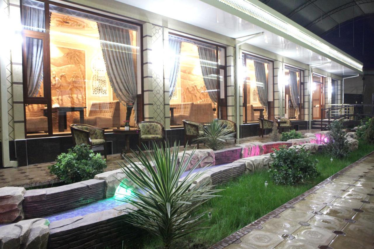 Hotel Naxshab Qarshi Exterior foto