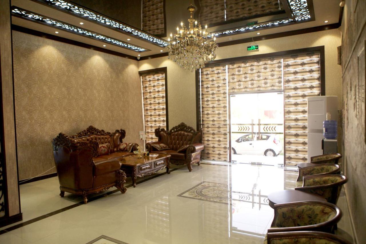 Hotel Naxshab Qarshi Exterior foto